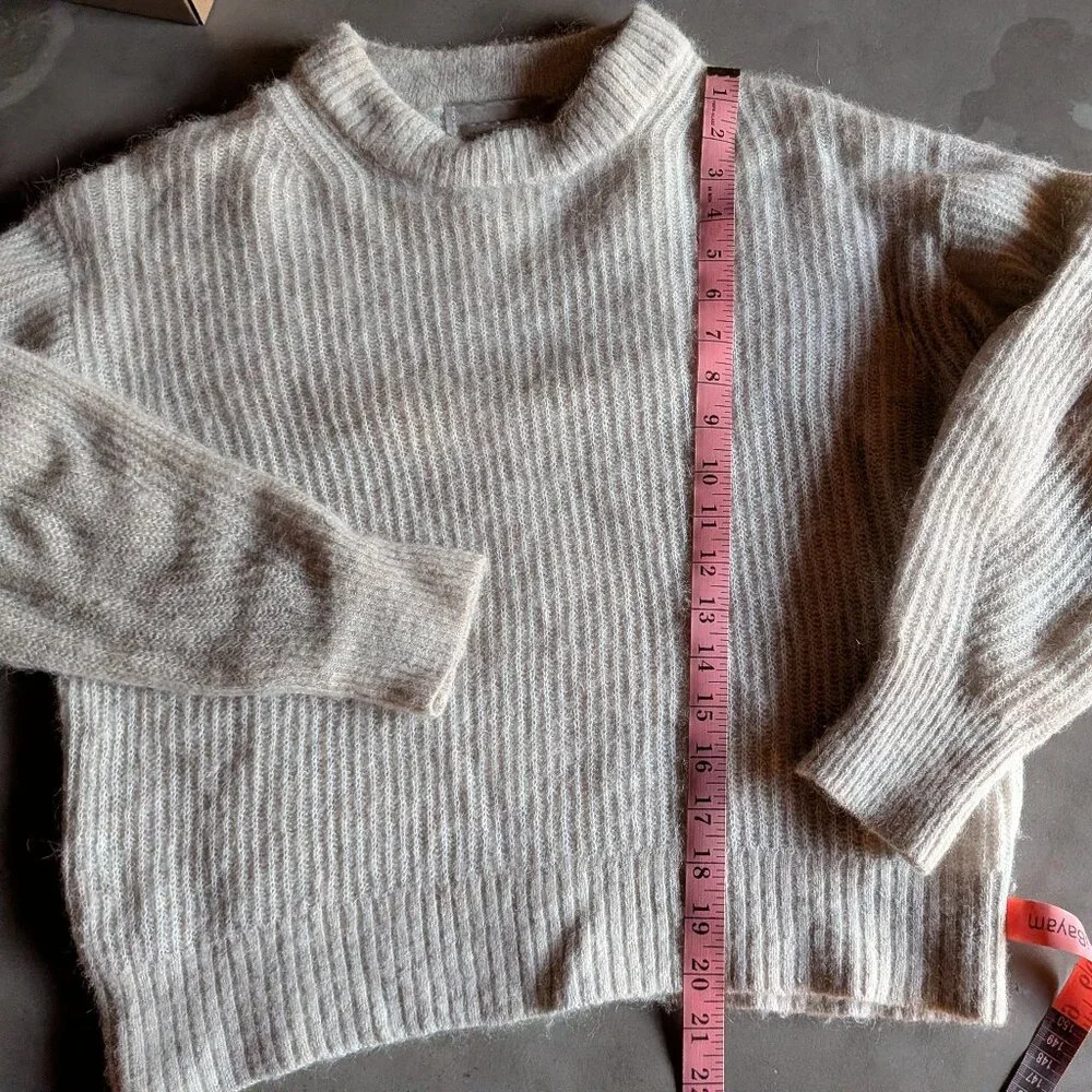 Everlane | The Cocoon Alpaca Crew | Almond | Small - Picture 9 of 16